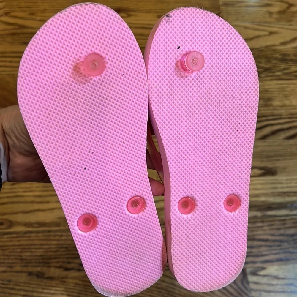Gap kids pink flip flops with rose detail size 3.